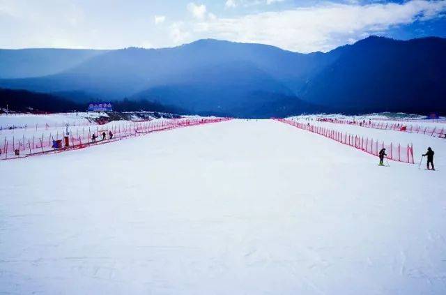 鳌山滑雪场
